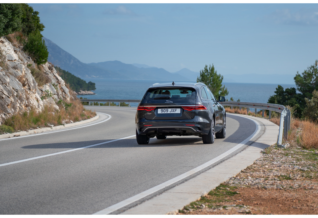 Jaguar XF 이미지 3