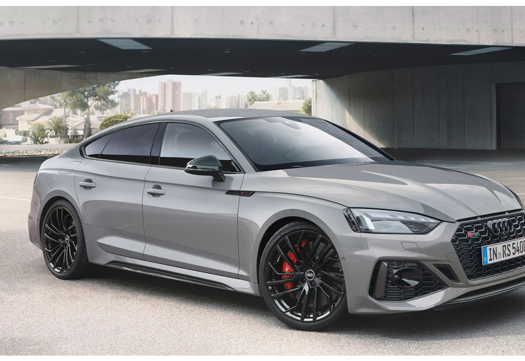 Audi RS5 스포트백 이미지 2