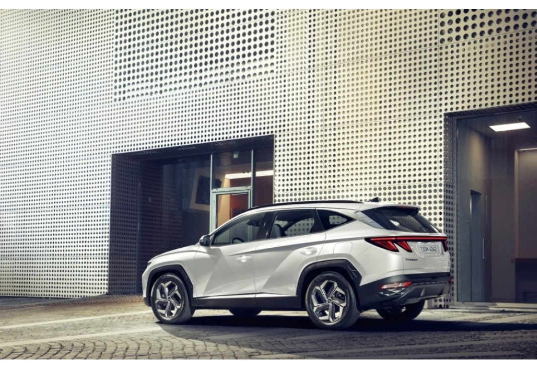 투싼 하이브리드 이미지 3