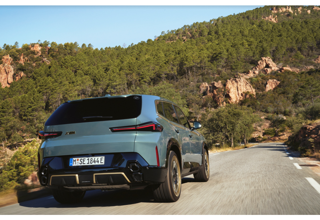 BMW XM 이미지 10