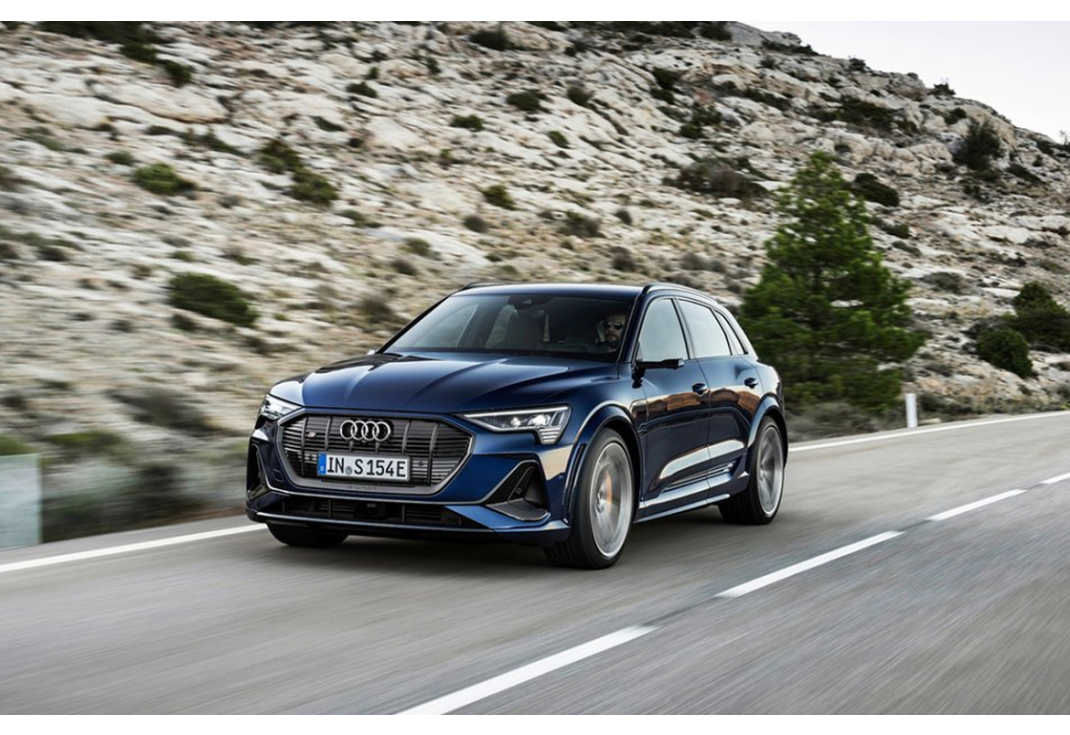Audi e-tron S 이미지 10
