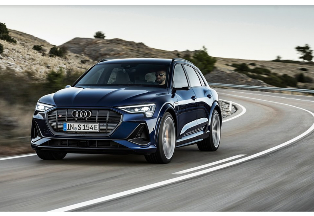 Audi e-tron S 이미지 3