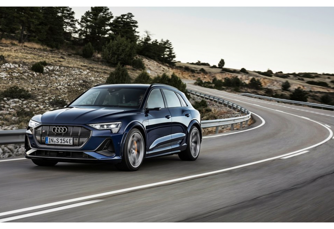 Audi e-tron S 이미지 4