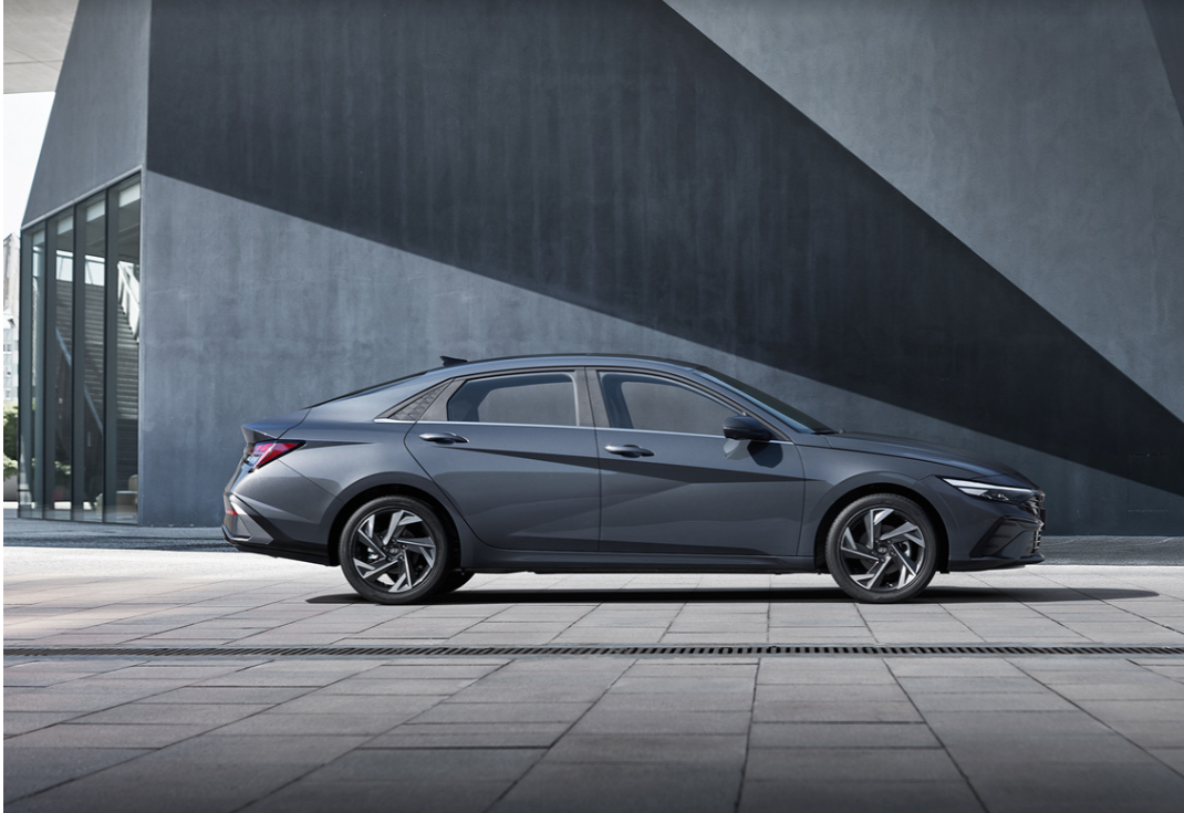 아반떼 하이브리드 이미지 7