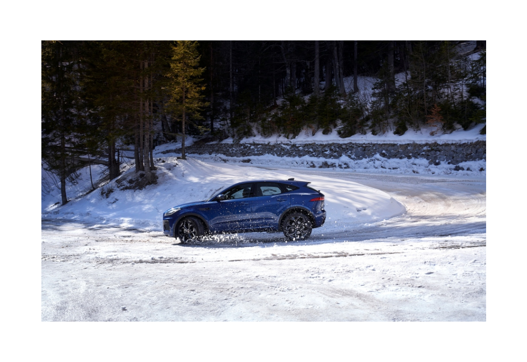 Jaguar E-Pace 이미지 9