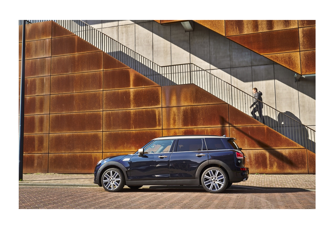 미니 쿠퍼 클럽맨 이미지 4