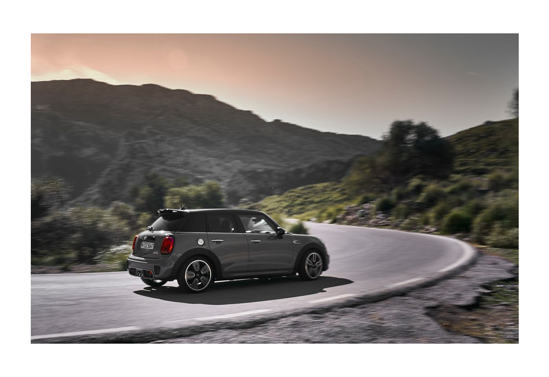 미니 쿠퍼 해치백 이미지 4