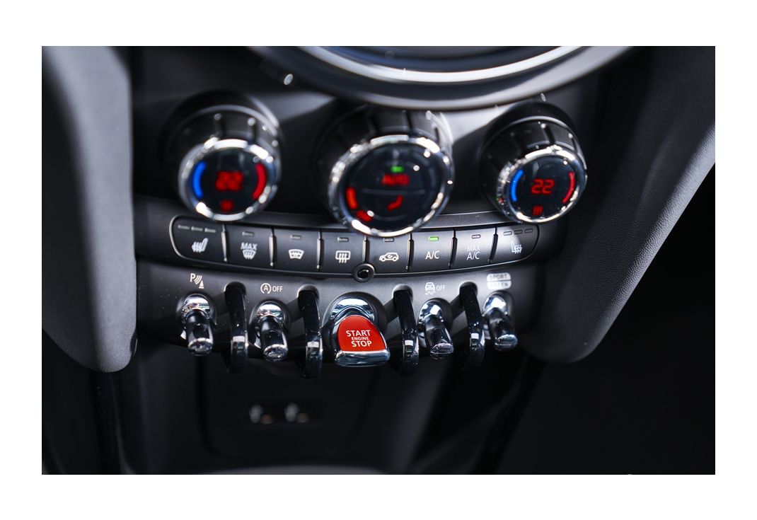 미니 쿠퍼 해치백 이미지 3