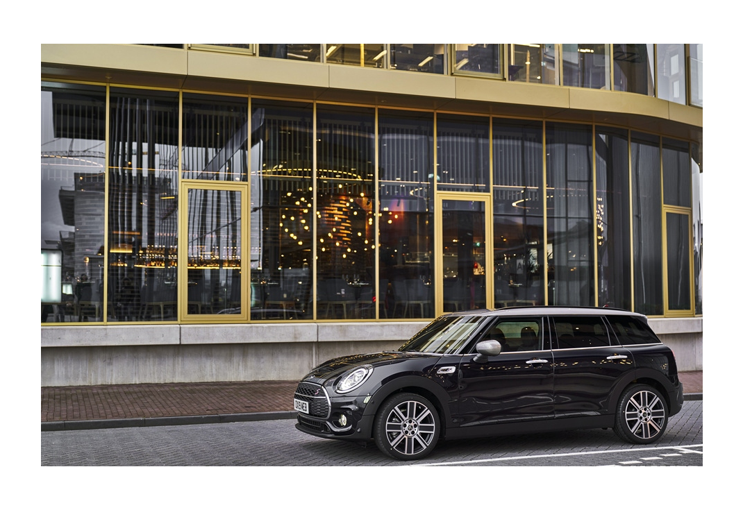 미니 쿠퍼 클럽맨 이미지 2