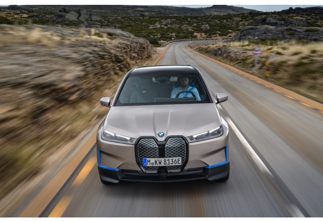 BMW IX 이미지 6